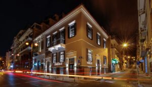 ΚΟΛΩΝΑΚΙ-Image